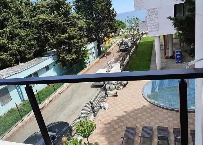 за гости ,,1в-15